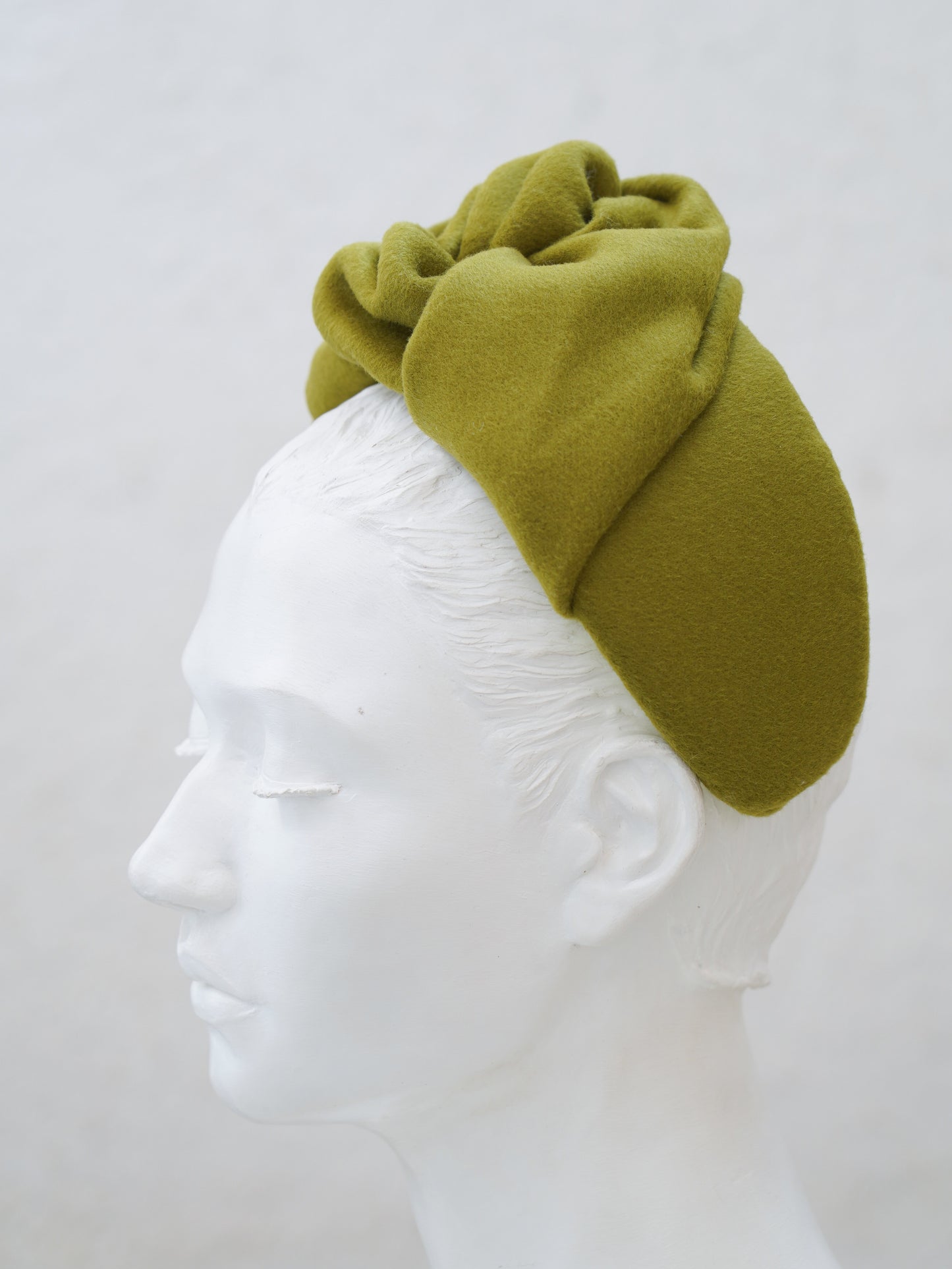 Cashmere Crown in Olive